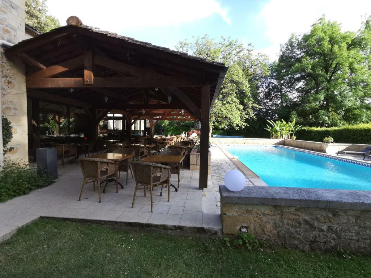 Hotel Le Relais Du Touron 카르삭아일락 외부 사진