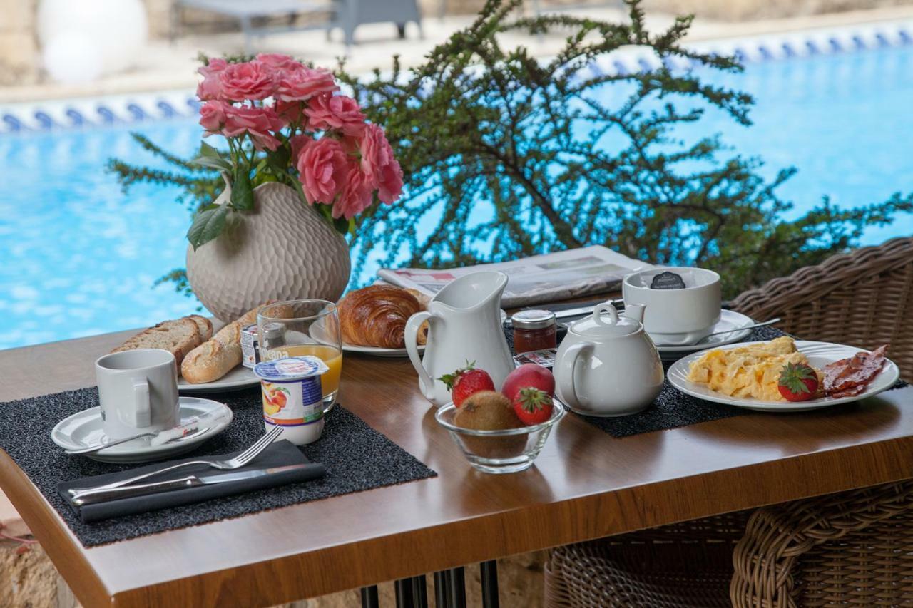 Hotel Le Relais Du Touron 카르삭아일락 외부 사진