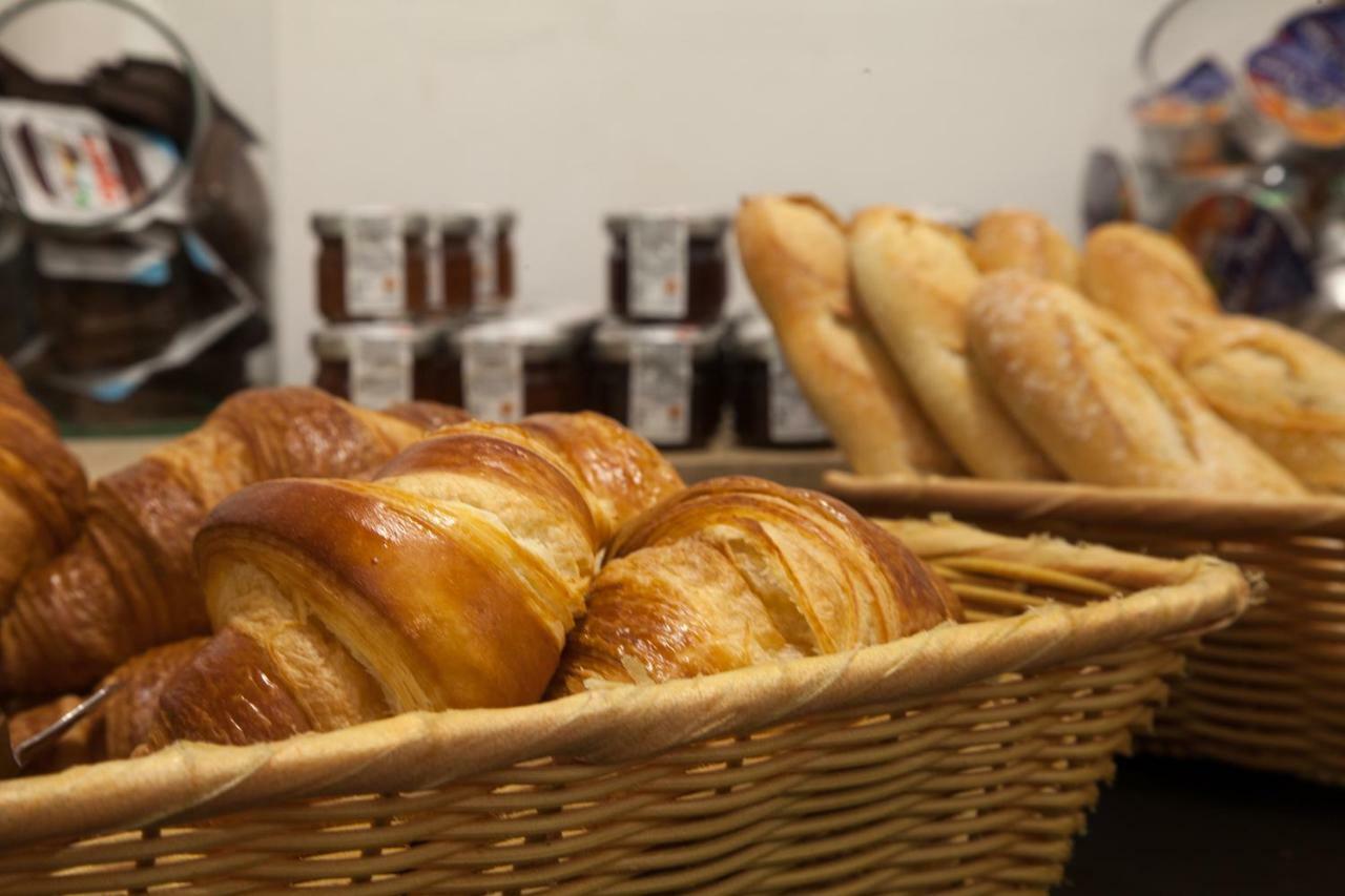 Hotel Le Relais Du Touron 카르삭아일락 외부 사진